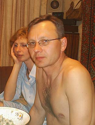 Это Еруковы, Сергей и Елена (по тексту Аллига Тэр - Алик И Женя) на дне рождения Кочетова.