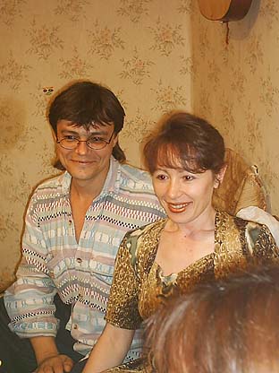 На фото я и Иришка на дне рождения Сергея Кочетова. Июнь 2004 г.